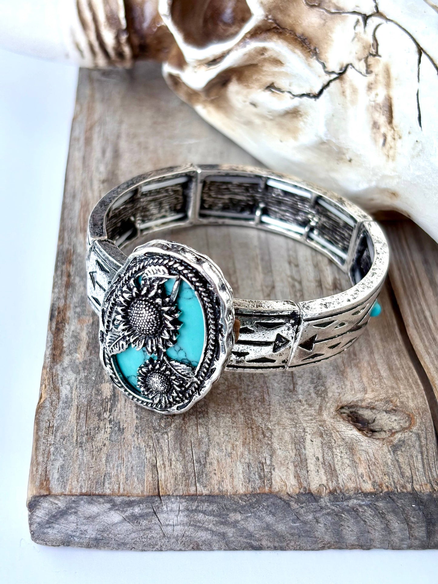 Western Style Stone Pendant Engraved Aztec Stretch Bracelet