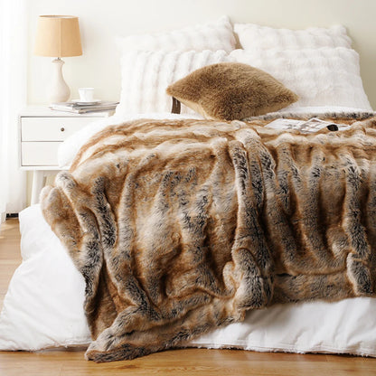 Battilo Faux Fur Blanket Luxury Fluffy Plaid Throw Blanket Winter Thick Warm Sofa Blanket Plush Fur Throws for Bed Bedroom Decor