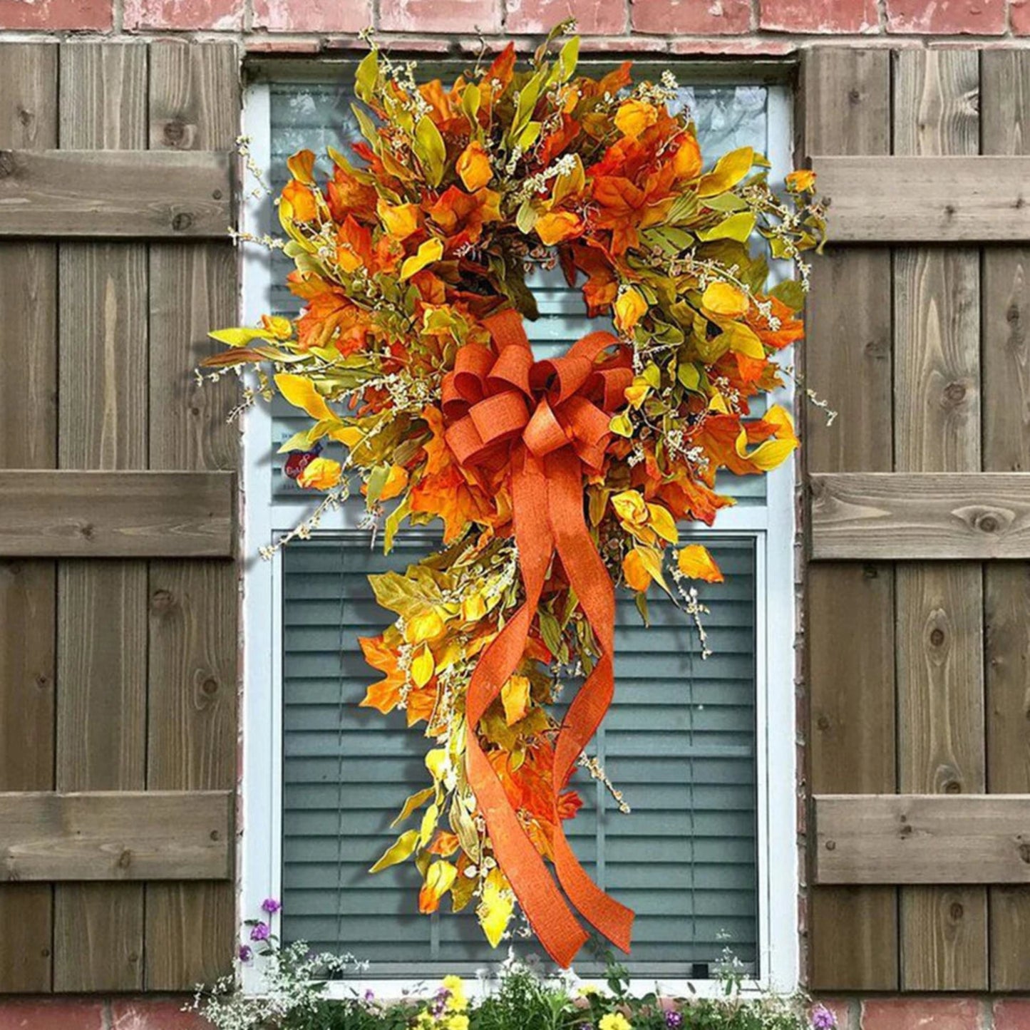 Thanksgiving Farmhouse Wreath Autumn Scene Decor Maple Leaf Artificial Wreath Perfect for Home and Restaurant