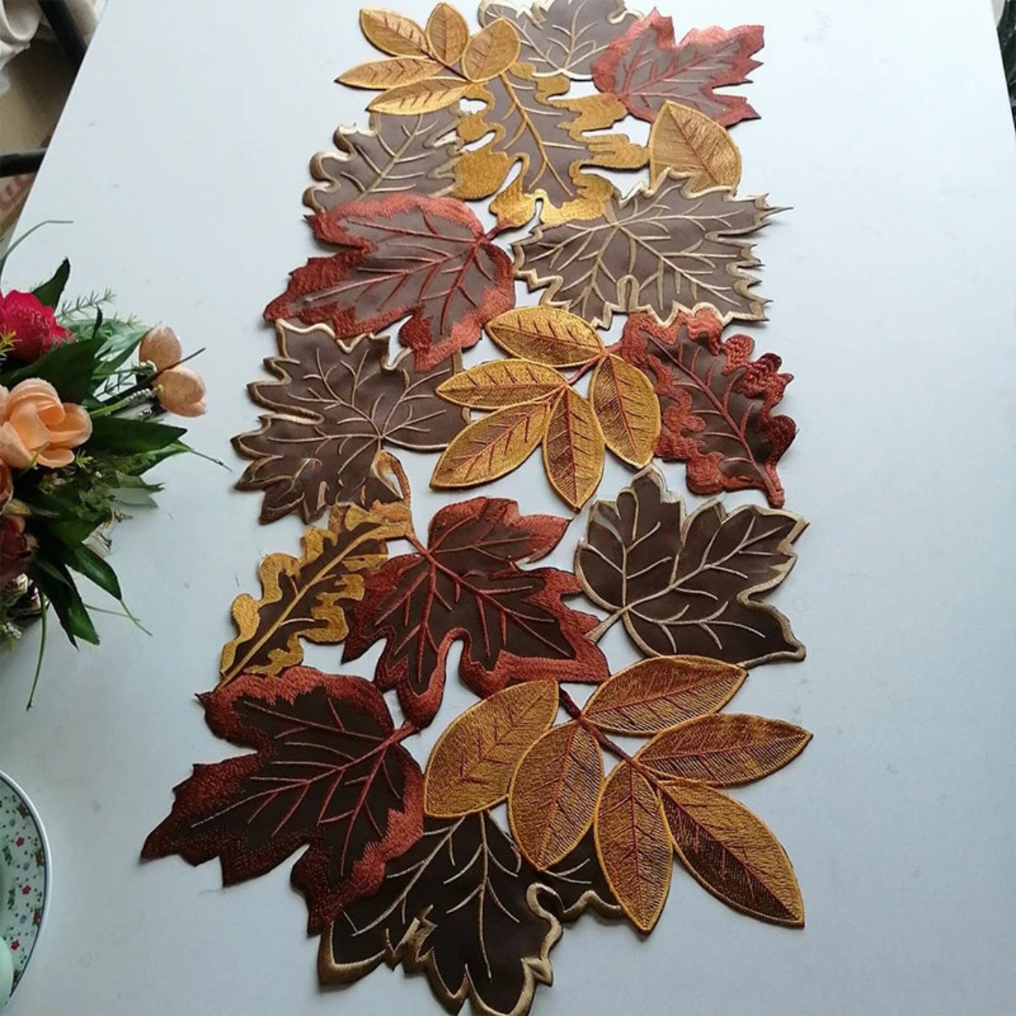 1Pc Autumn Maple Leaf Embroidered Table Runner Hollow Out Flocked Brown Maple Design Rustic Farmhouse Thanksgiving Harves